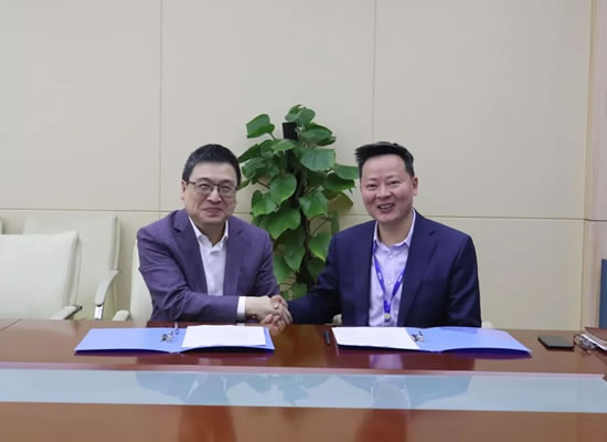 中加合作，走向國際化