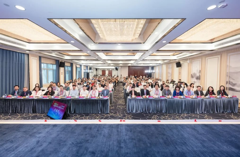 醫(yī)工協(xié)同破局“卡脖子”，山外山領(lǐng)跑血液凈化產(chǎn)業(yè)智慧轉(zhuǎn)型